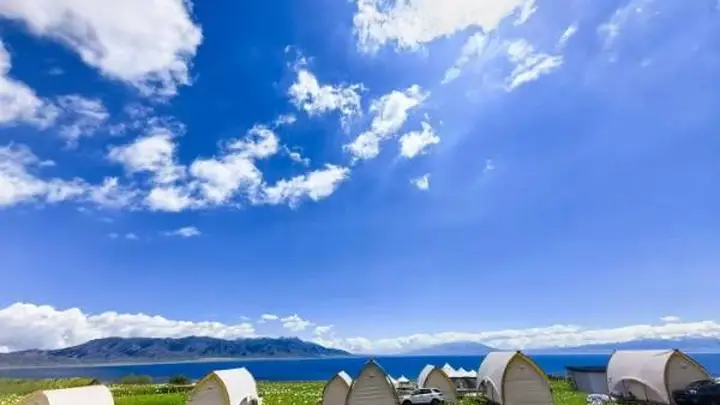 穿越天山腹地,在伊犁河谷感受四季流转的牧歌