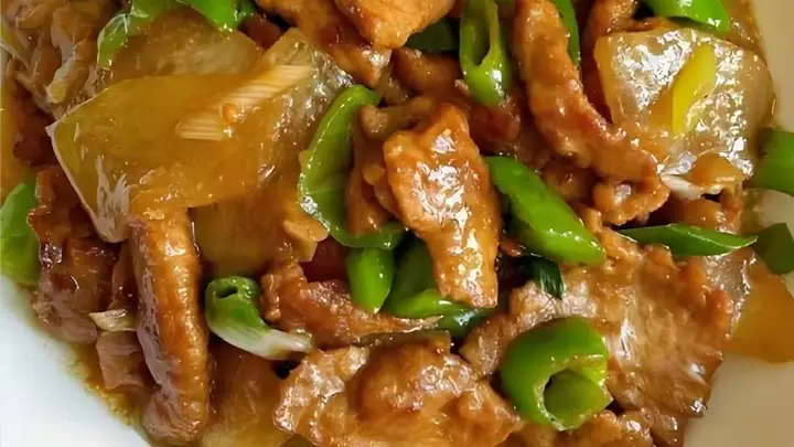 一口爆汁的“天然刮油神器”，这盘冬瓜炒肉片太绝了！