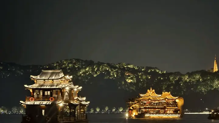 带老人出门一趟，我学会了慢下来