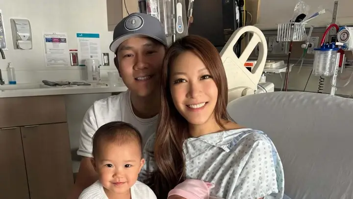 恭喜恭喜！香港知名女星终于开心宣布二胎生女，生产过程中羊水突然穿破喷了老公一身啦