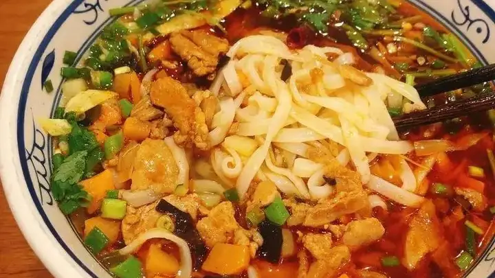 陕西八大特色面食：地道风味米线集锦