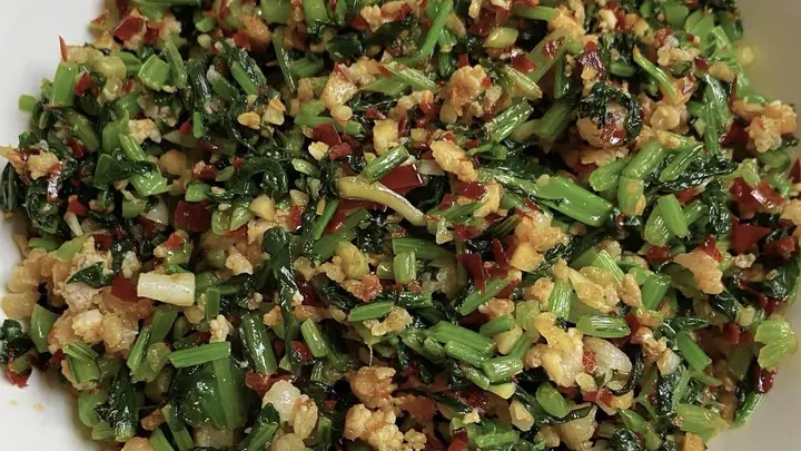 家常肉末炒萝卜菜为何让人如此怀念