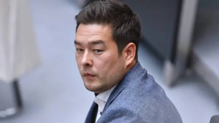 德国主持人节目中脱口而出辱华词语“ching chong”