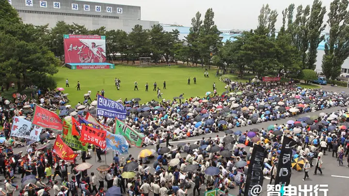 人形机器人还没上岗,现代3.5万工人先罢工了