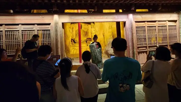 响堂山石窟的沉浸式夜游：穿越时空，体验北齐文化的魅力