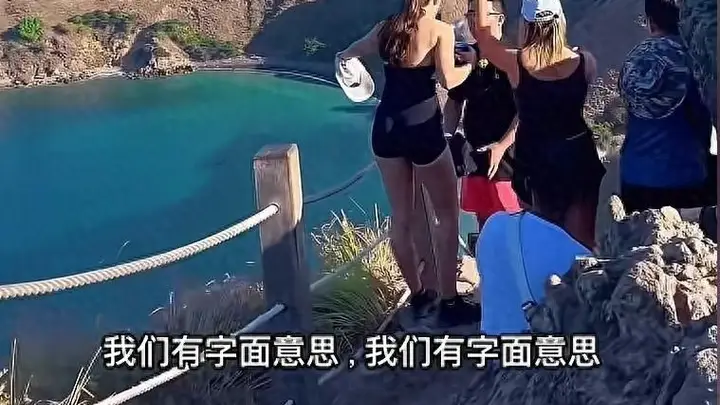中国游客在印尼乱丢垃圾被澳洲游客泼水,视频引爆400万次观看