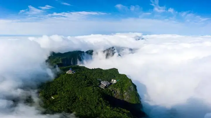 张家界22℃天然空调房:吸引老外避暑胜地火热