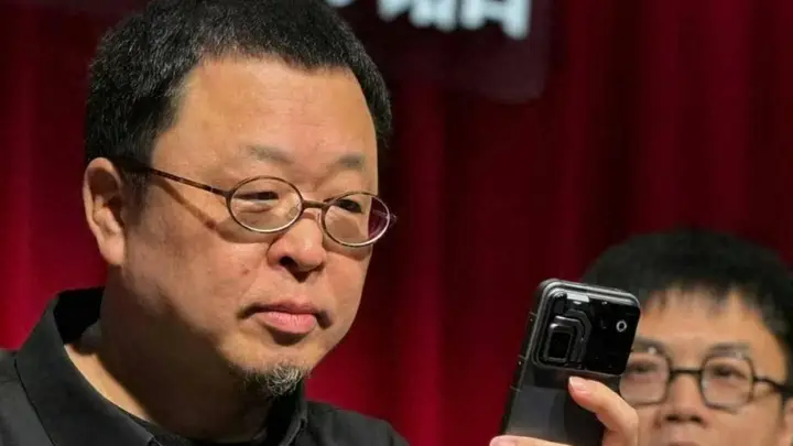 罗永浩道出行业真相!外国厂商开始抄国产手机,十年逆袭太解气