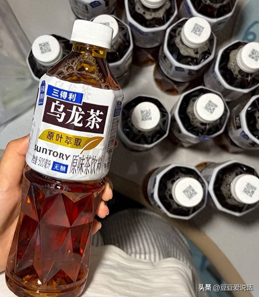 日本饮料巨头用汉字伪装“国货”，年收入超60亿，不得不服