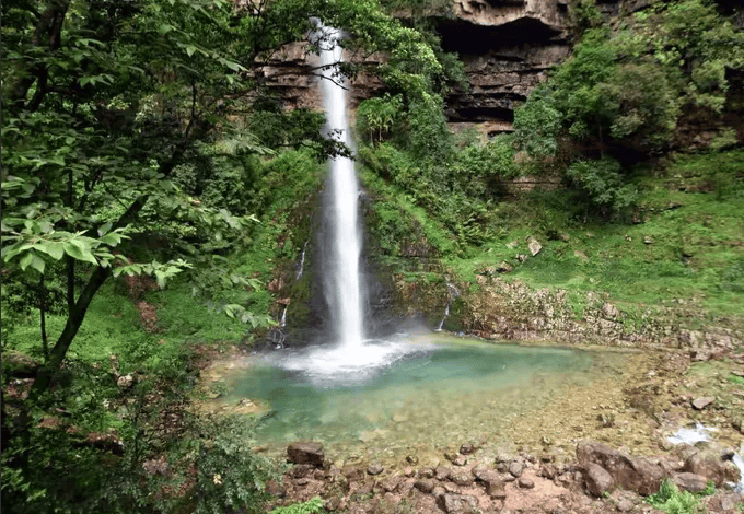 何方家园·贵州地名邀您“沐夏水” ——夹缝岩：贵州经典户外旅行胜地、户外拓展大本营