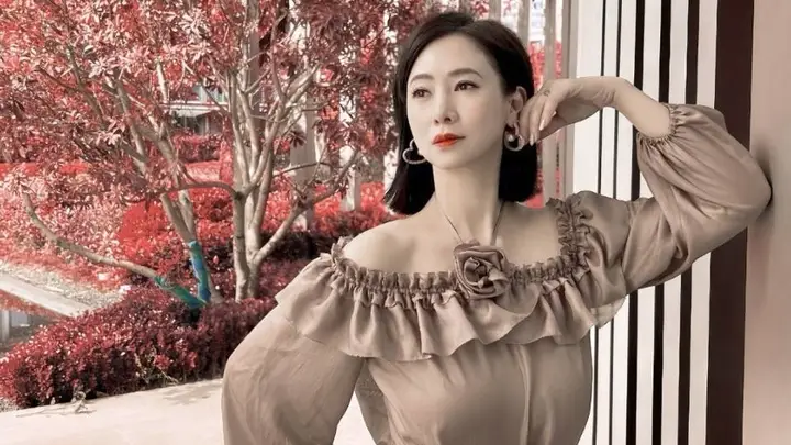 翁虹首谈第一段婚姻,澄清家暴传闻,坦言前夫控制欲太强