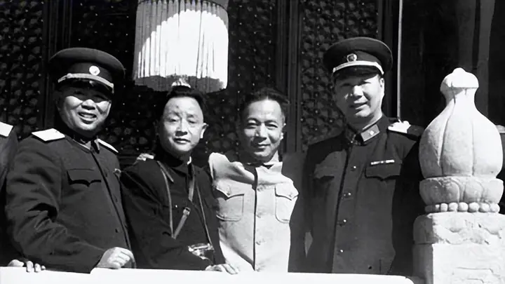 原创一生圆满的开国上将,毛主席四次请他吃饭,说:我是你最大的后台
