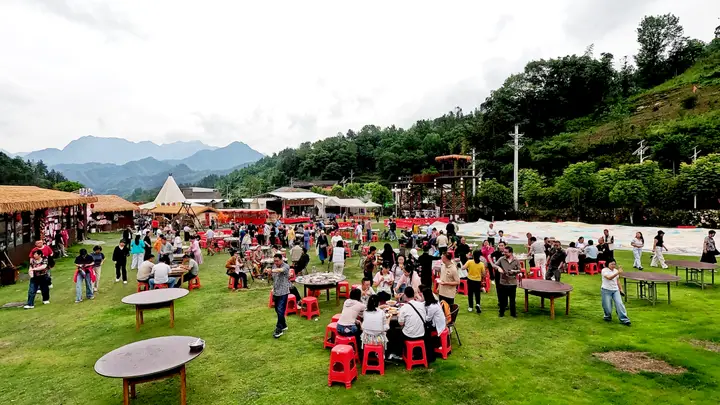 西十高铁通车倒计时！400人“西安团”提前“探路”竹溪名场面