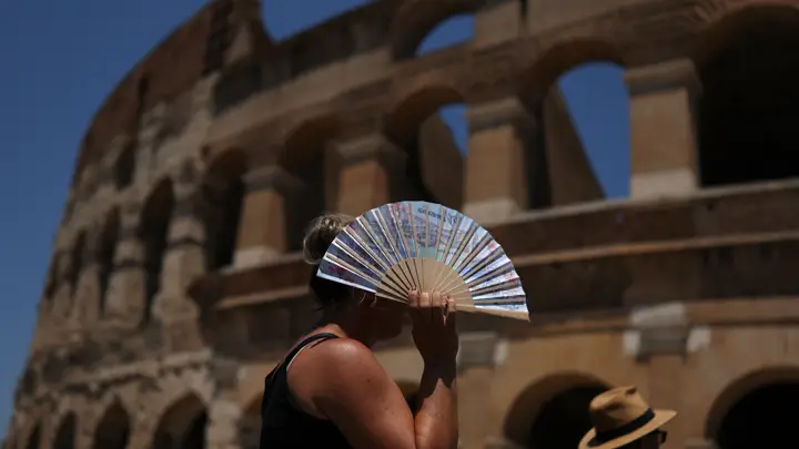 “热穹顶”笼罩欧洲:多国气温破40℃,七月还将迎新一轮高温