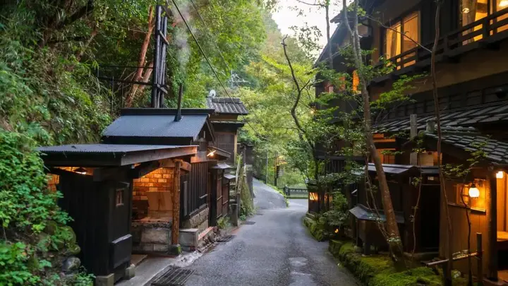 日本温泉旅馆,是如何从传统住宿一步步变成全球高端资产的?