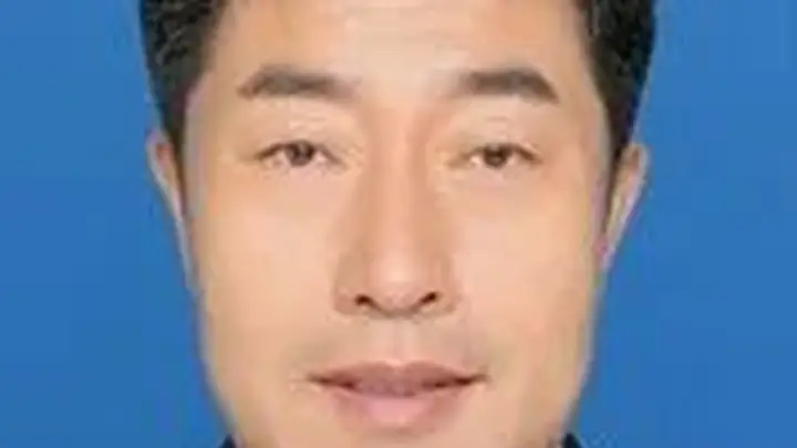 国家烟草专卖局原副局长韩占武,非法收受他人财物,数额特别巨大