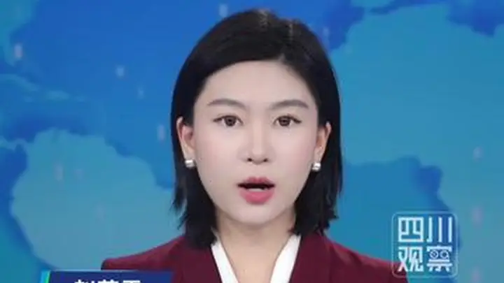 重庆綦江傍晚现“哥斯拉”云，龙形翻滚震撼20分钟