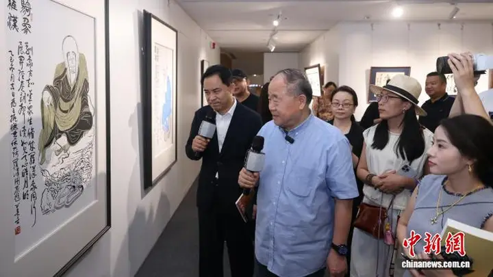 结伴壮游文墨共生 莫言王振带来十八罗汉诗画作品特展