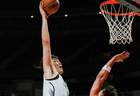 NBA夏季联赛-开拓者击败森林狼 杨瀚森隔扣对手