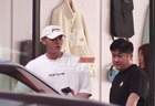 黄子韬徐艺洋下班后分头行动 默契沟通放松自在
