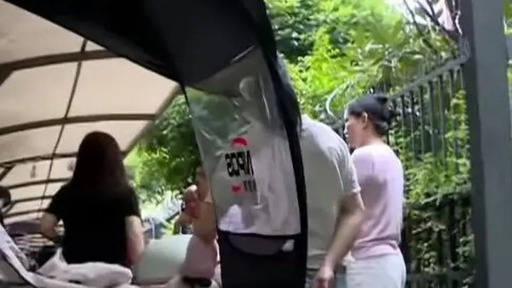 长沙一已婚男出轨邻栋女子,婆婆为了孙子儿媳上门硬刚第三者