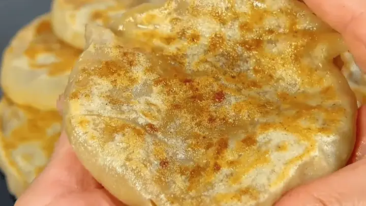 肉饼学会这样做,皮薄馅大不漏馅,鲜嫩多汁真的香!关键不烫面不擀皮,操作巨简单