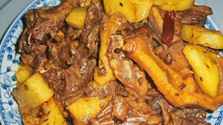 牛羊肉靠边站!3道夏日“软黄金”家常菜,清润不燥,全家适合