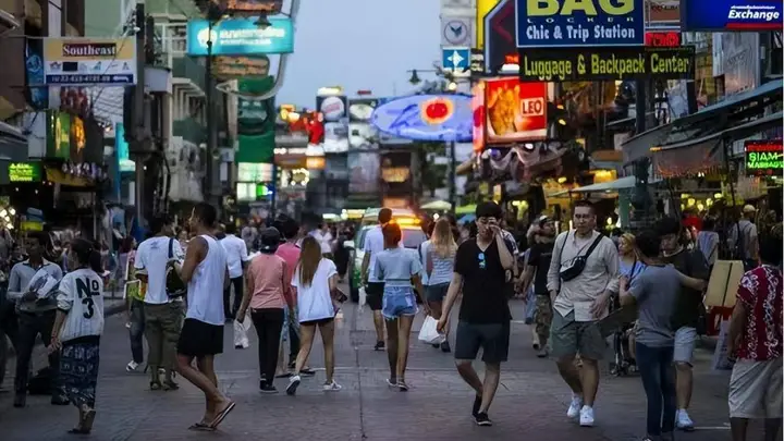 中国游客在曼谷遭遇暴力拖拽，泰国旅游局致歉，但真正的问题还在后面！