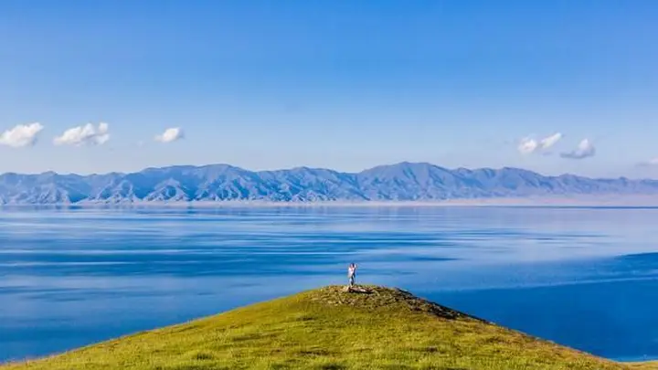辞职后小伙坐公交游中国,三个月行驶200公里,品尝美食观赏风景