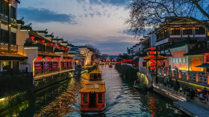 带着父母去旅行,如何巧妙避开人流高峰?