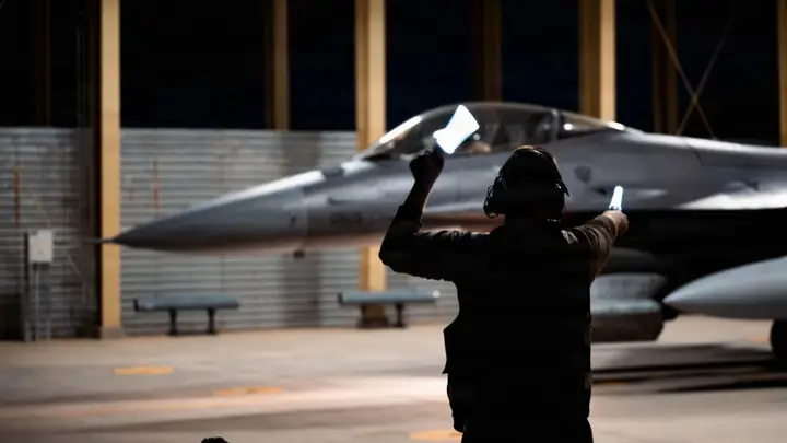 美媒爆料:美伊冲突加剧,五角大楼加紧向中东地区增派F-16、F-35战机