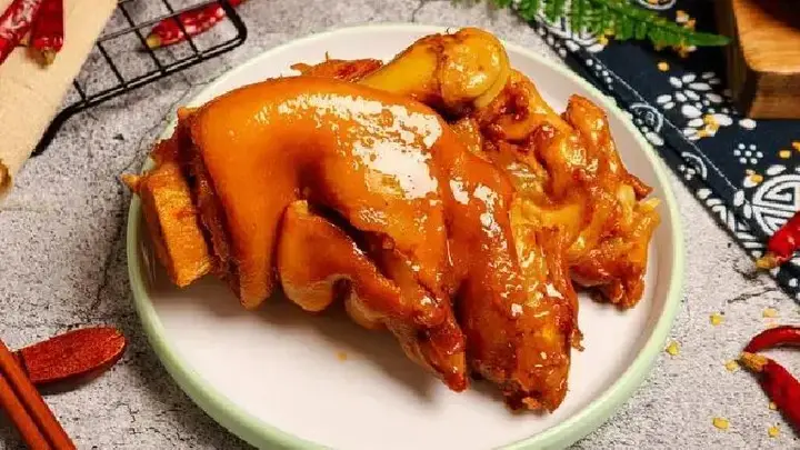 腐乳才是炖猪蹄神器,不用复杂香料,肉嫩一抿就脱骨!