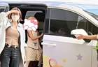 唐艺昕女儿接妈妈下班回家 画面幸福温馨细腻又治愈