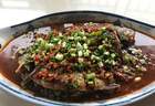 广丰豌豆烧鲫鱼：赣菜饶帮菜中的至鲜风味