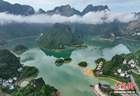 广西凌云县浩坤湖景色宜人