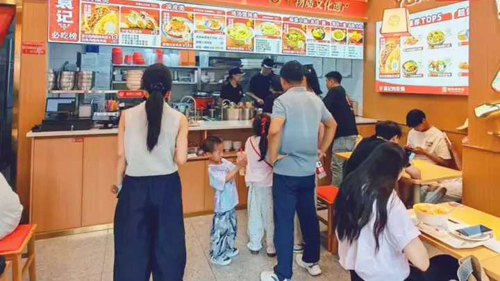 为什么很多地方美食难走出本地?而袁记肉夹馍却走向全国