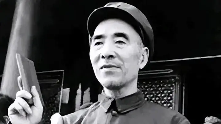 彭德怀庐山被批判,为何一野的将领噤若寒蝉,鸣冤的都是四野的人
