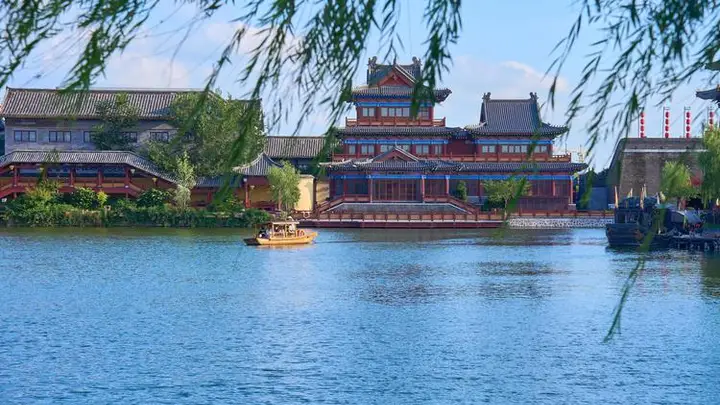为什么景区频现收费乱象,背后是全国大量县域城市的产业无奈