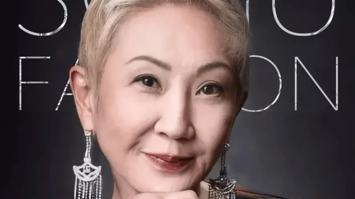 “香江最会穿衣”的女神施南生,一对翡翠耳环戴一生