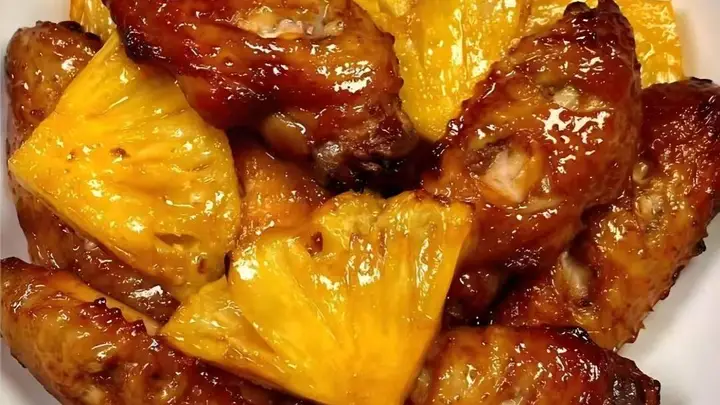 菠萝烤鸡翅:果香爆汁,鲜嫩多汁的味蕾盛宴