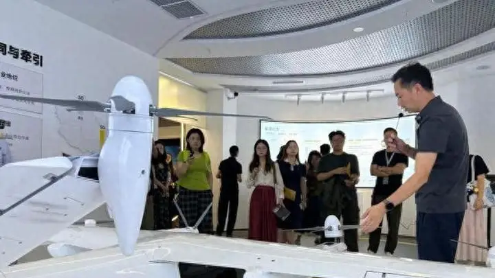 从实验室到产业化:两岸媒体探访成都未来产业新图景
