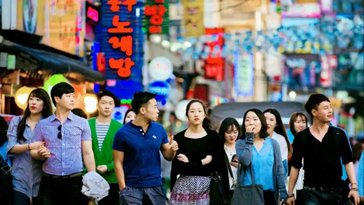 韩国生育率突然涨了,但这背后的真相,可能跟你想的不太一样