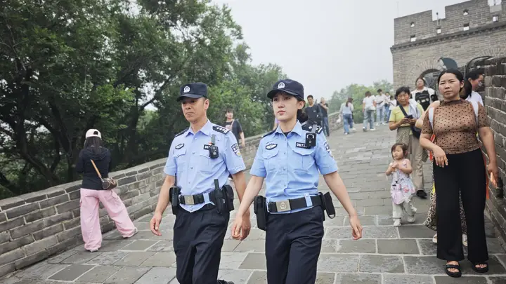 暑期客流持续攀升,北京延庆警方全方位护航八达岭长城景区