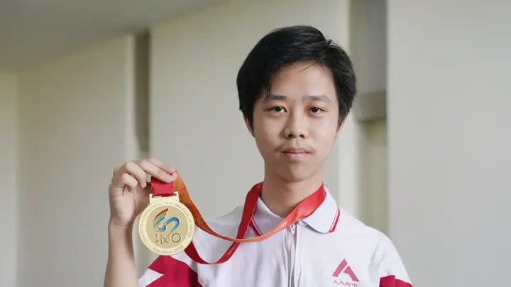 人大附中学生斩获国际奥数金牌！新学期将入读北大