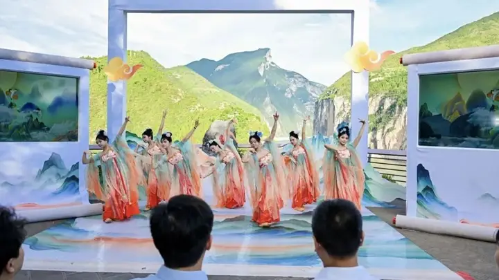 “壮美长江·诗画三峡”精品线路奉节启幕 瞿塘峡核心地标打造沉浸式文旅推介