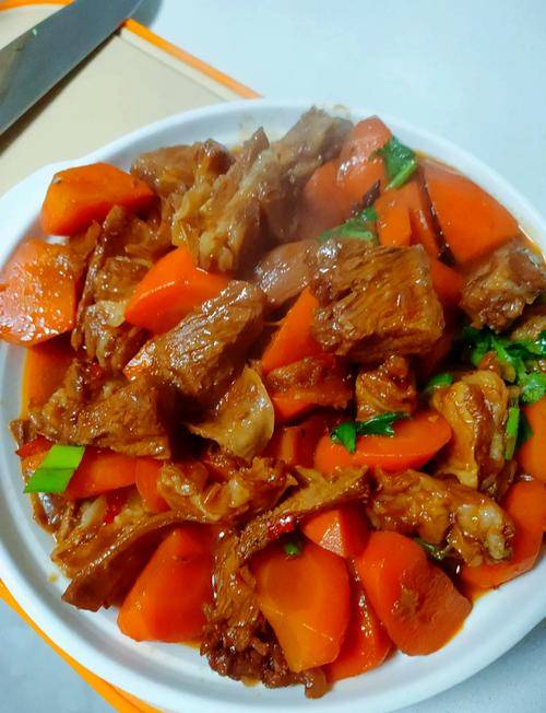吕文扬：把一锅红焖羊肉炖成暖透岁月的老滋味