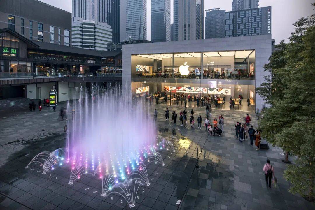 撑不住的苹果开始涨价，市值一夜跌去17900亿，有存储厂商暗讽苹果自食其果