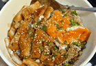 蜜汁鸡排饭的家常做法：从煮蛋到焖酱，四步搞定暖心美味