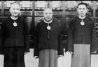 老照片：民国上海滩青帮三大亨同框，黄金荣爱钱、杜月笙会做人，另一位是谁？