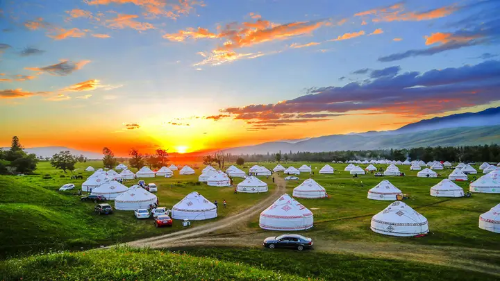 喀纳斯景区里住和住贾登峪区别大吗?带孩子到底住哪儿省心?